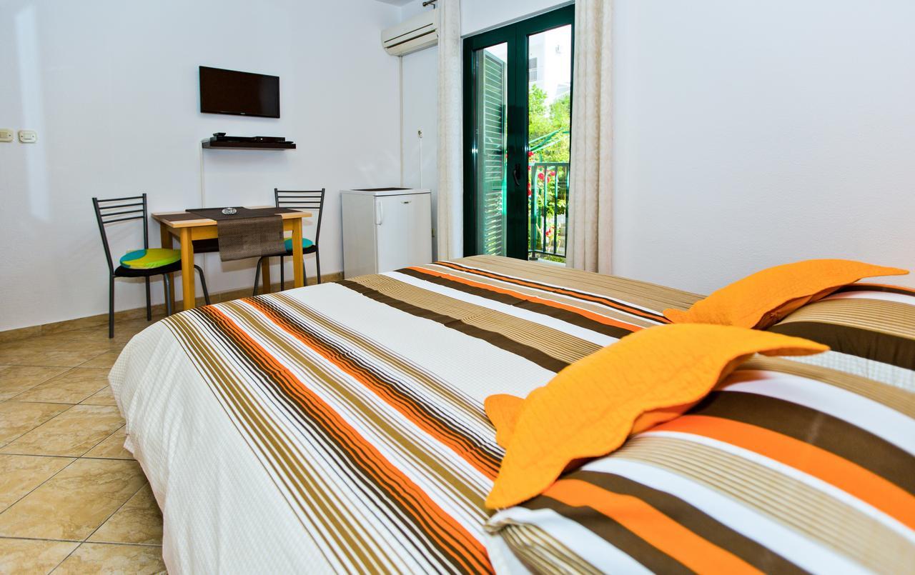 Apartments And Rooms Art Deco Pape ฮวาร์ ภายนอก รูปภาพ