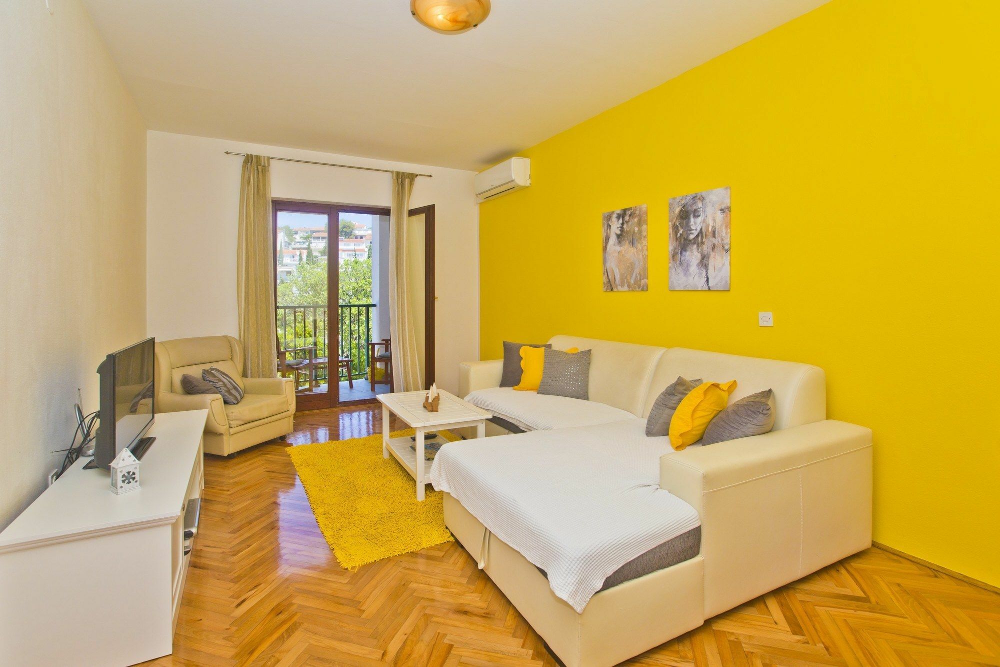Apartments And Rooms Art Deco Pape ฮวาร์ ภายนอก รูปภาพ
